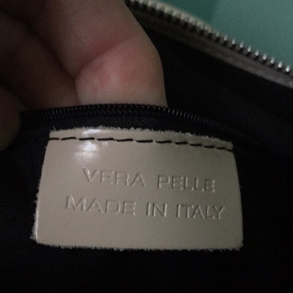 Purses look like new - Picture 7 of 7